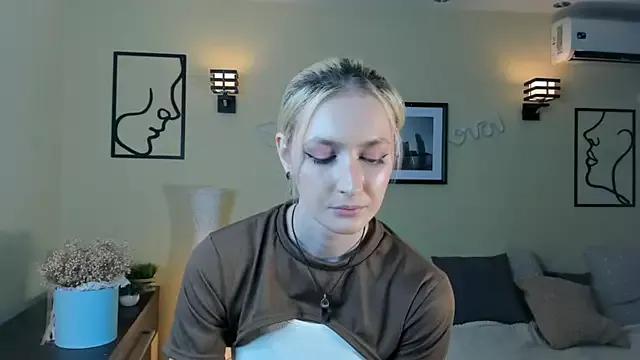 Photos of EasterBlink from StripChat is Freechat