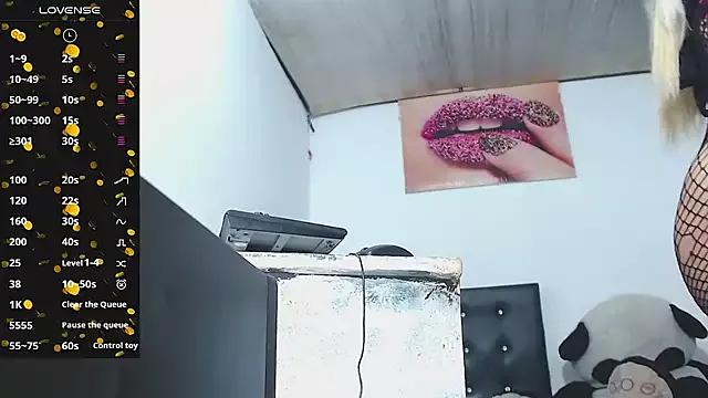 Girls: try live performances with matured performers, from dancing to quirks, in a variety of beautiful sex cams.