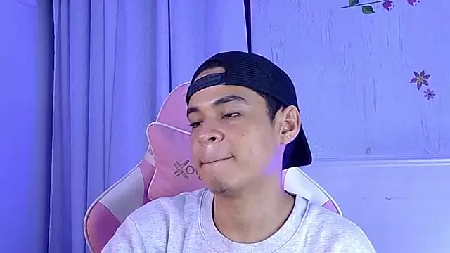 edy_play from StripChat is Freechat