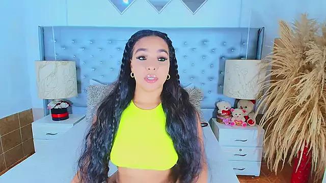 EileenBenzon from StripChat