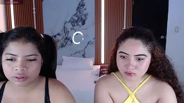 elara_rose from StripChat is Freechat