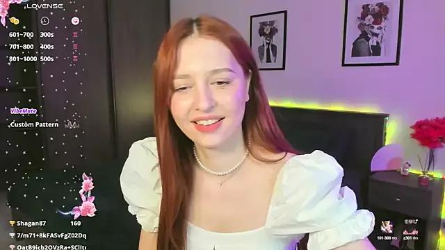 EleanorePeach on StripChat 