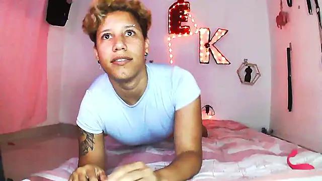 Electraykasey_fox from StripChat