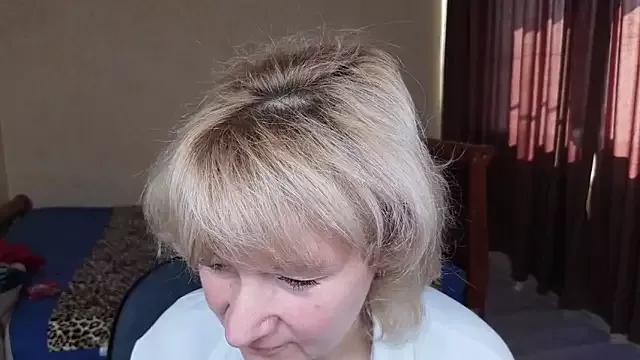 Photos of Elen_Blush from StripChat is Freechat