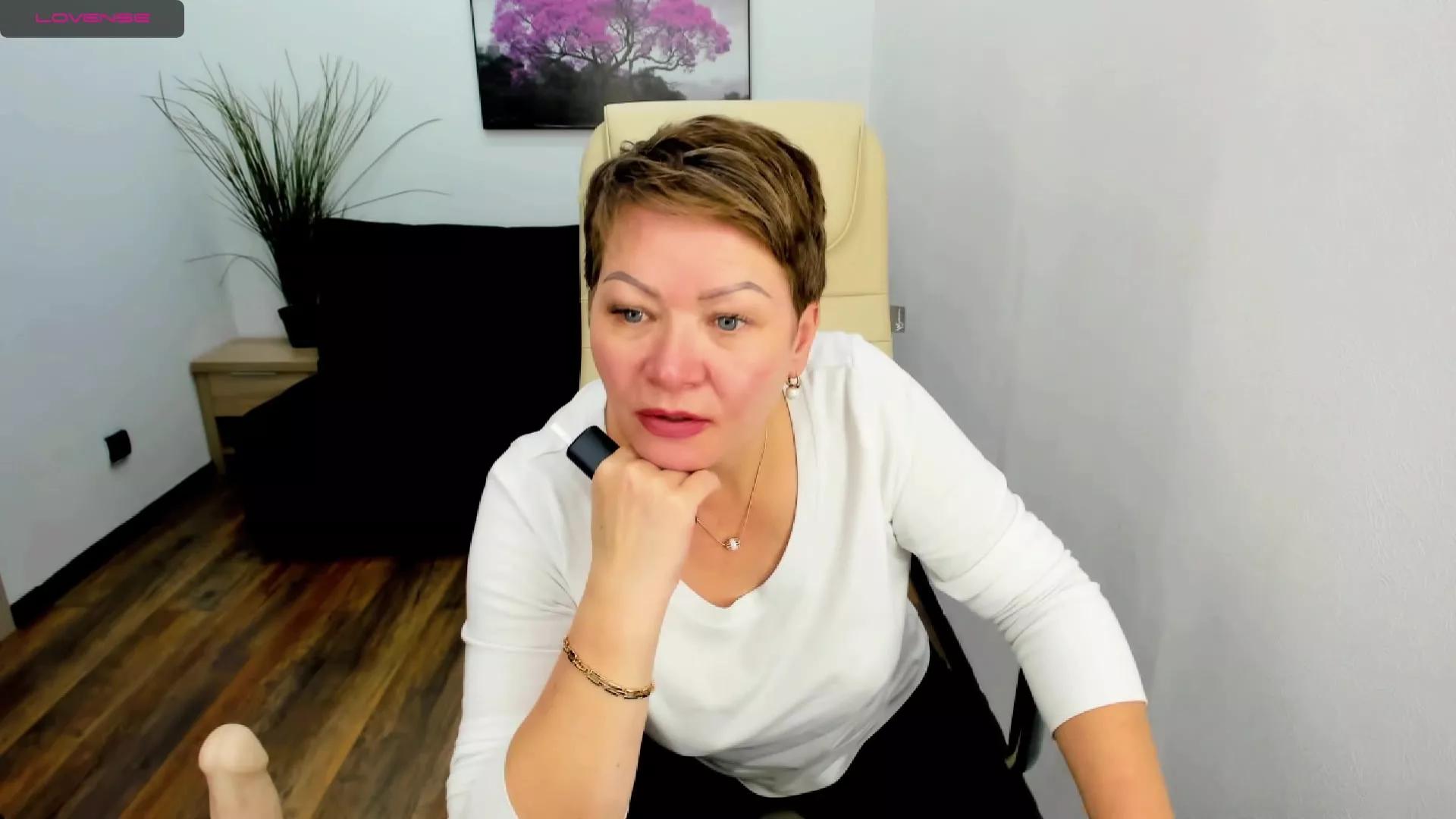Elen_Fire from StripChat
