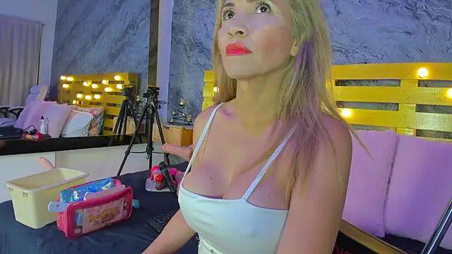 Girls: try live performances with matured performers, from dancing to quirks, in a variety of beautiful sex cams.