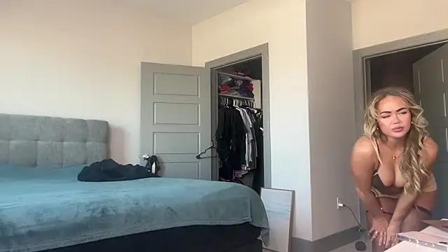 ElenaErickson from StripChat