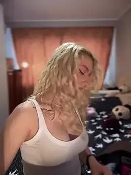 Ella_Charm from StripChat
