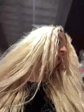 Ella_Charm from StripChat