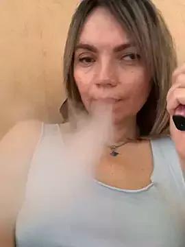 Ella_Pearlie from StripChat