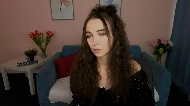 EllaSteele from StripChat is Freechat