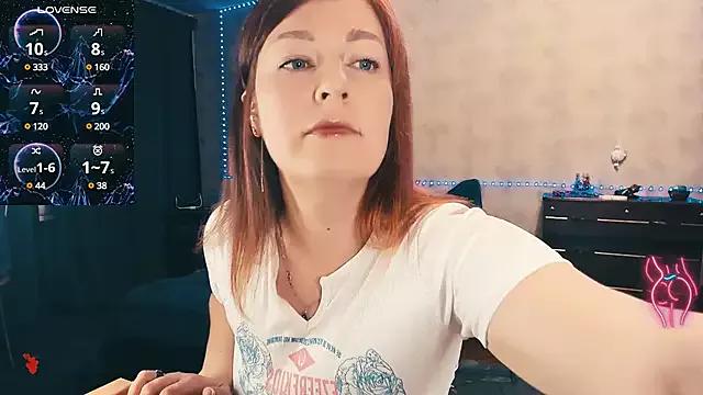Ellen_Busty from StripChat
