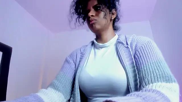 Ellie_Alves from StripChat