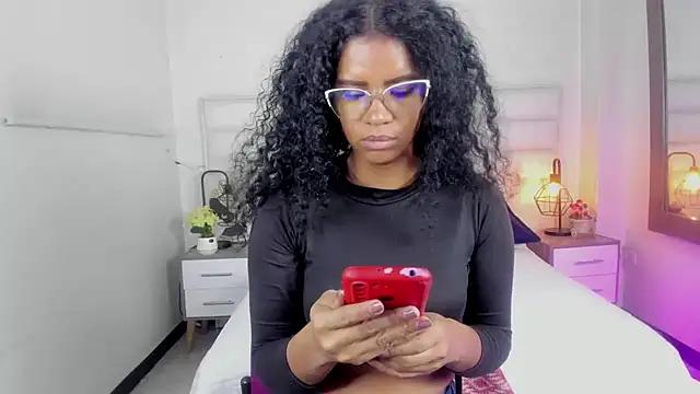 Ellie_Alves from StripChat