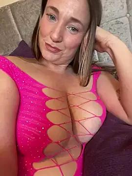 Photos of Ellie_lush_curves from StripChat is Freechat