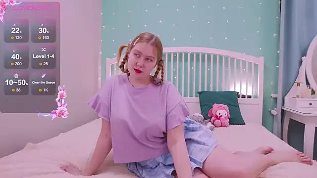 Ellie_Wellie from StripChat