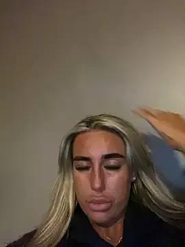 EllieMaeBaby from StripChat