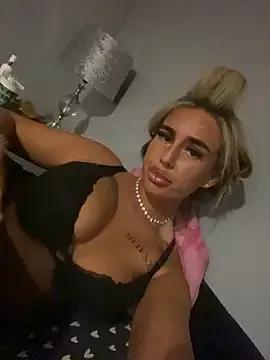 EllieMaeBaby from StripChat