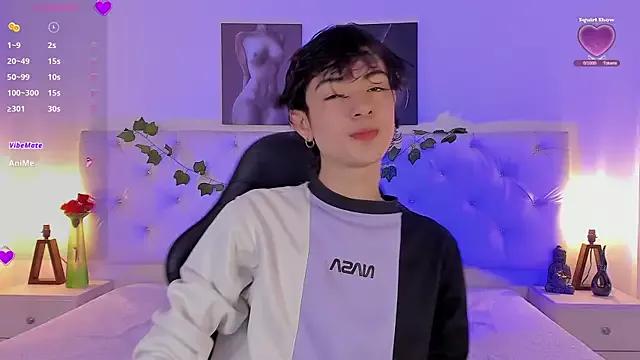Elliot_younngg from StripChat
