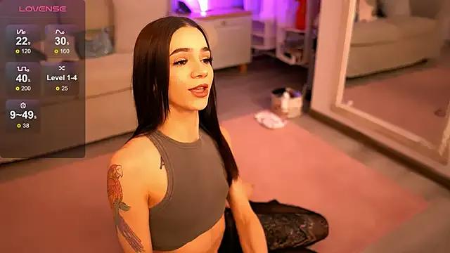 ElmasDiSante from StripChat is Freechat