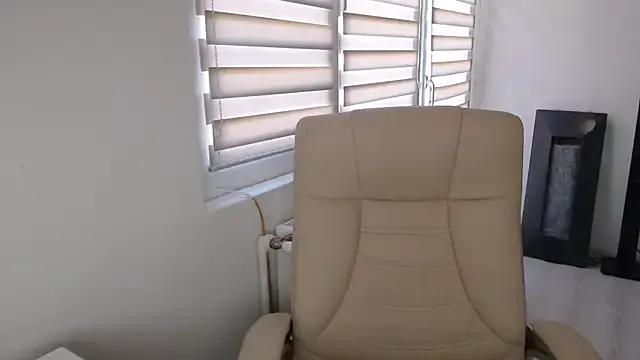 ElssaRush from StripChat