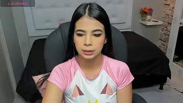 emahills__axelrose from StripChat is Freechat