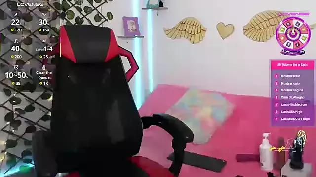 EmberEyes_999 from StripChat