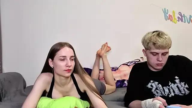 Girls: try live performances with matured performers, from dancing to quirks, in a variety of beautiful sex cams.