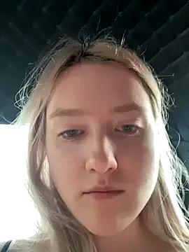 EmilyMood from StripChat is Freechat