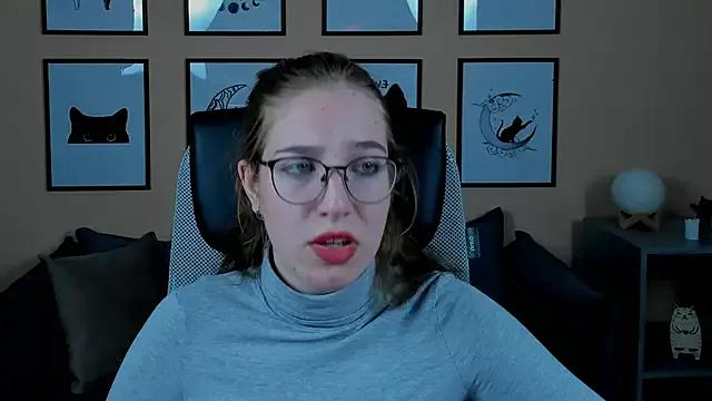 EmilyMunoz from StripChat is Freechat