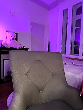 emma4xxx from StripChat