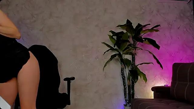 Girls: try live performances with matured performers, from dancing to quirks, in a variety of beautiful sex cams.