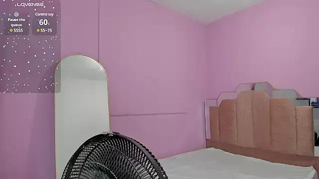 Emma_033 from StripChat