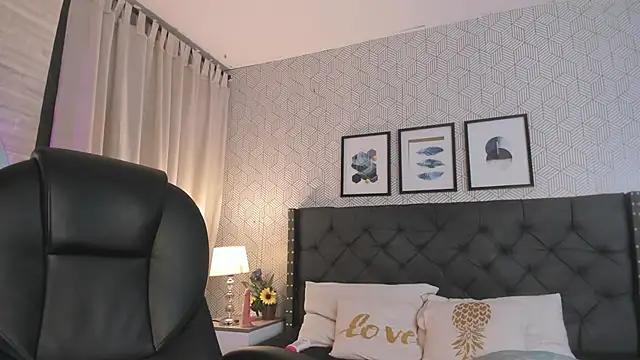 emma__smith1 from StripChat