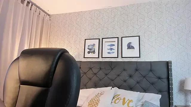 emma__smith1 from StripChat