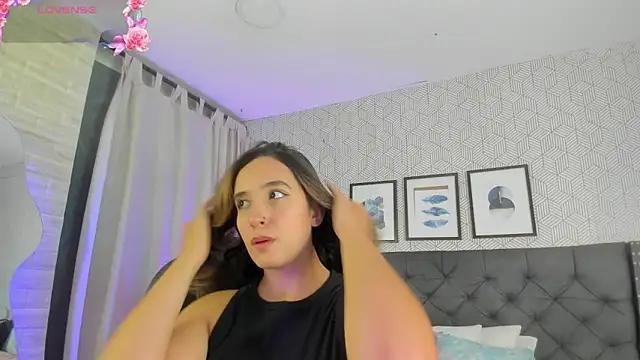 emma__smith1 from StripChat