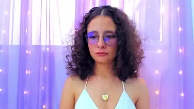 Emma_belle02 from StripChat