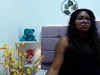Emma_Benitez from StripChat