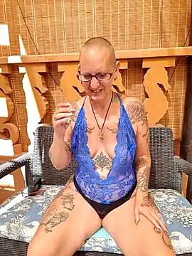Emma_Milf25 from StripChat
