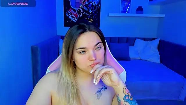 Emma_Reeed from StripChat