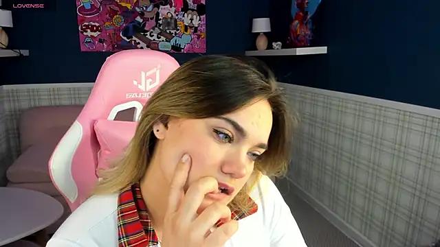 Emma_Reeed from StripChat
