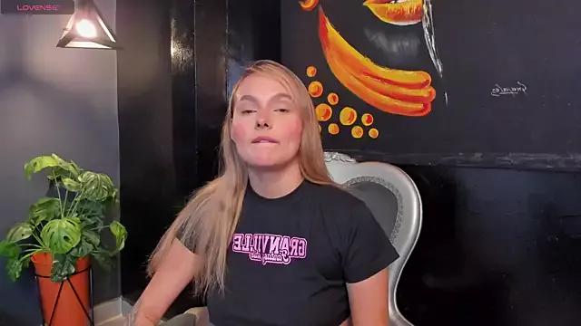 Girls: try live performances with matured performers, from dancing to quirks, in a variety of beautiful sex cams.