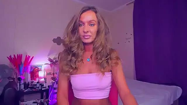 EmmaAbramson from StripChat