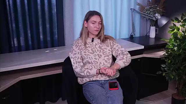EmmaAzulay from StripChat