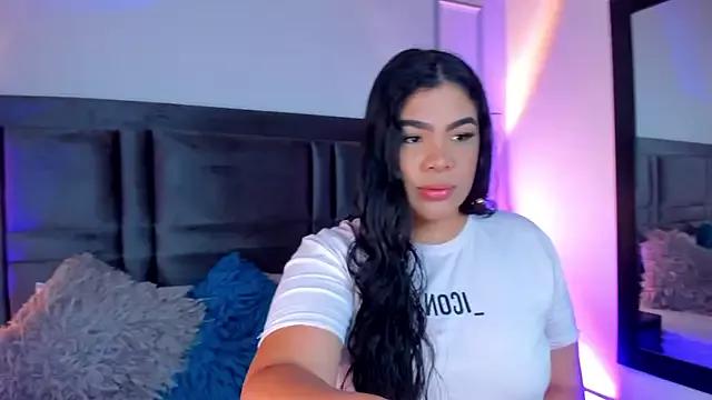 EmmaBecket2 from StripChat