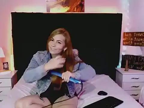 EmmaFosteer from StripChat