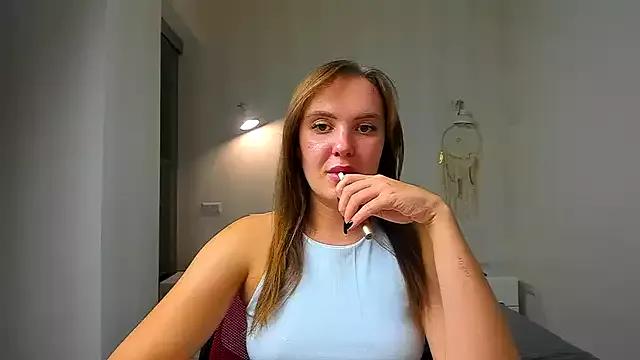 EmmaNorman from StripChat is Freechat