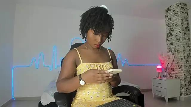 EmmaSanzz_ from StripChat