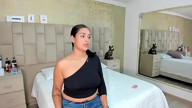 EmmaTorres_ from StripChat