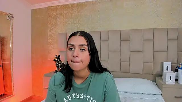 EmmaTorres_ from StripChat